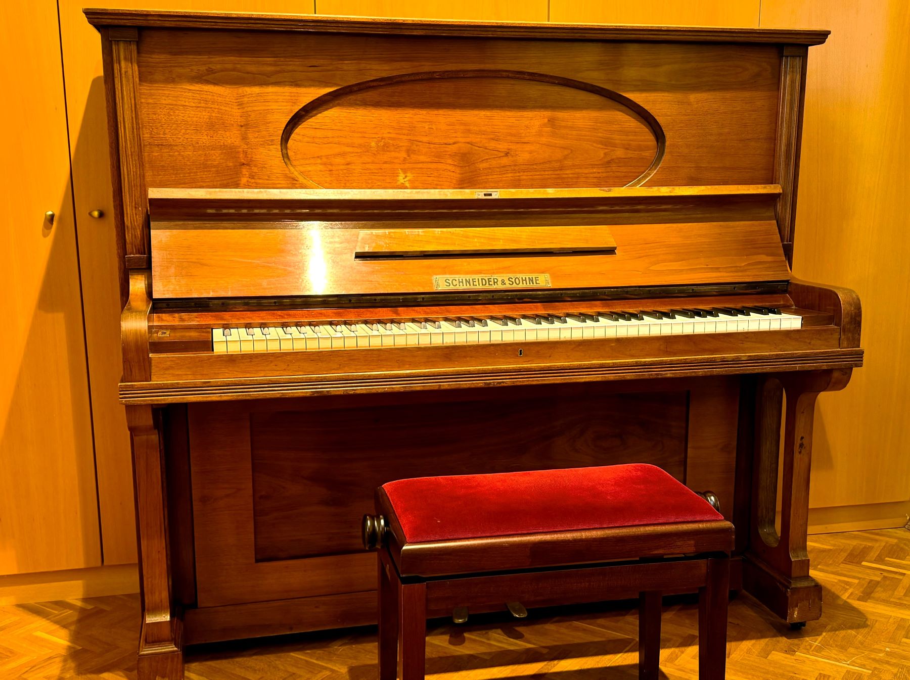 schneider_piano_web